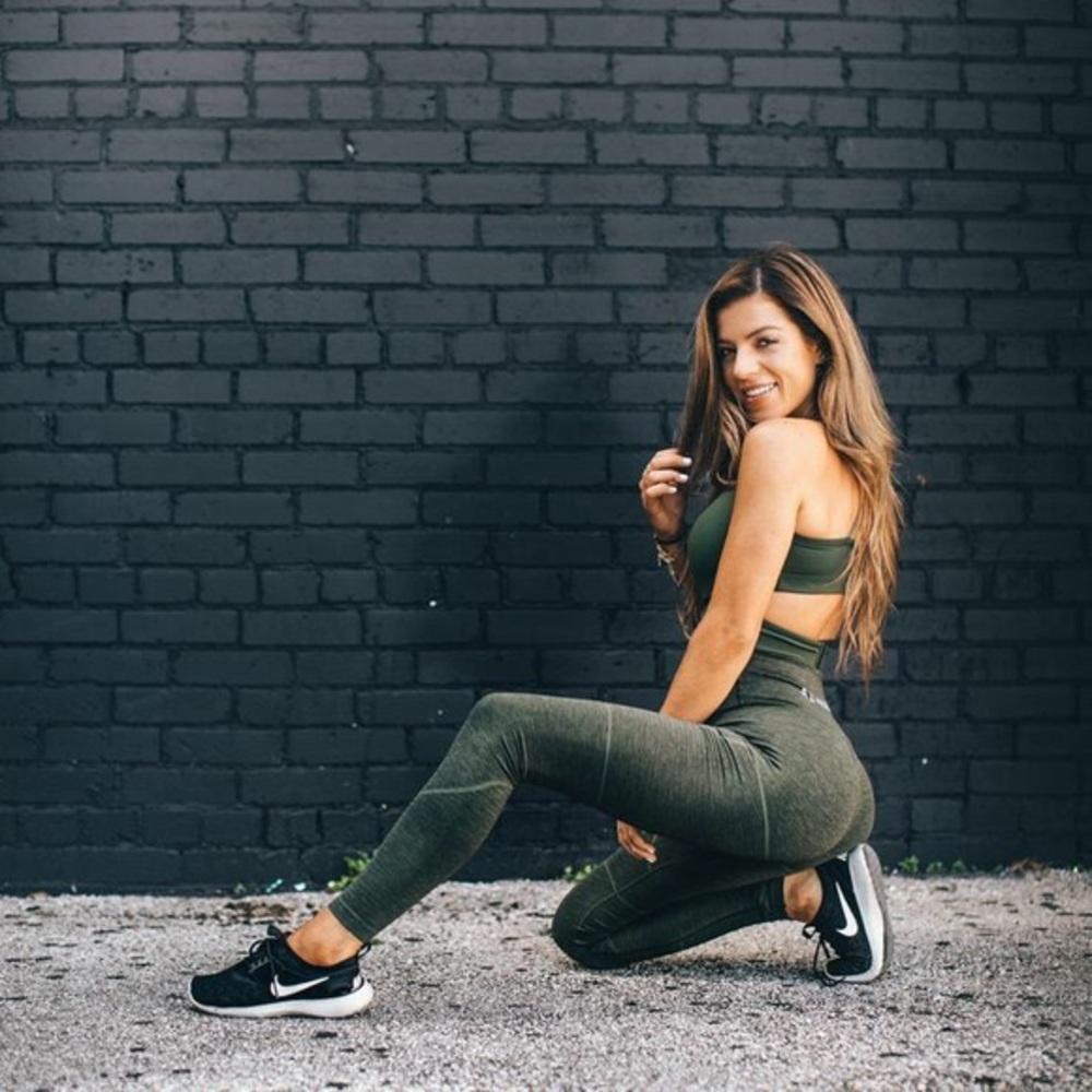 - a l p h a l e t e -